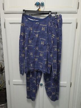 Harry Potter Navy Blue Hogwarts Print Pajama Set - Licensed Sleepwear